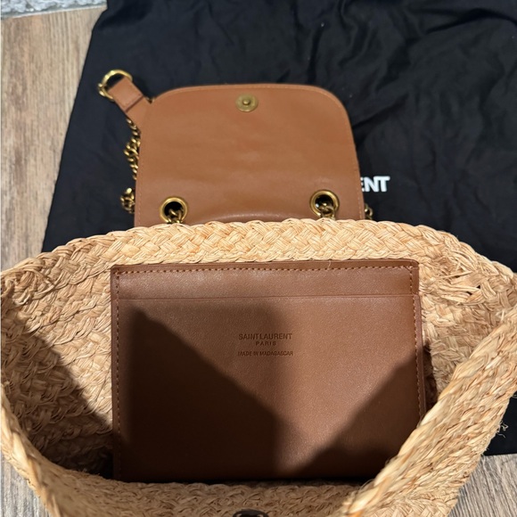 Saint Laurent Tan Leather Shoulder Bag with Gold Chain - Picture 5 of 6